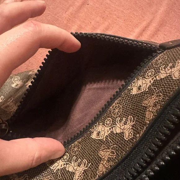 Coach large wristlet - Picture 4 of 5